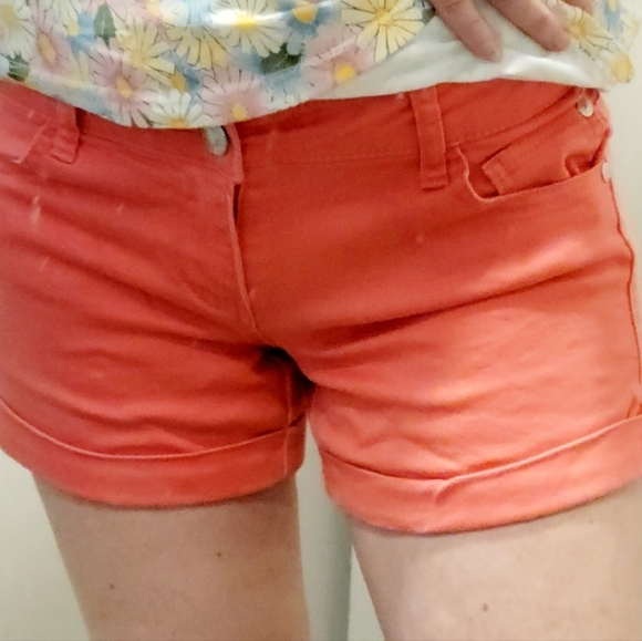 Women's Shorts Bundle Sizes 4 and 5 - Picture 2 of 13